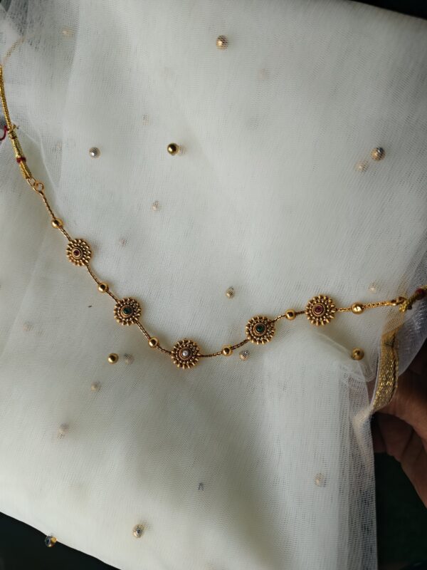 Bloom in Tradition choker - Image 2
