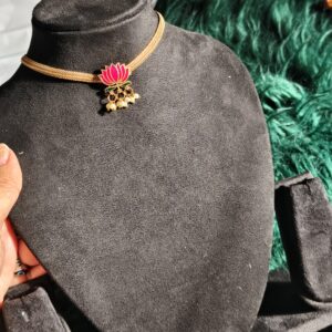 Lotus Choker Grace in Bloom
