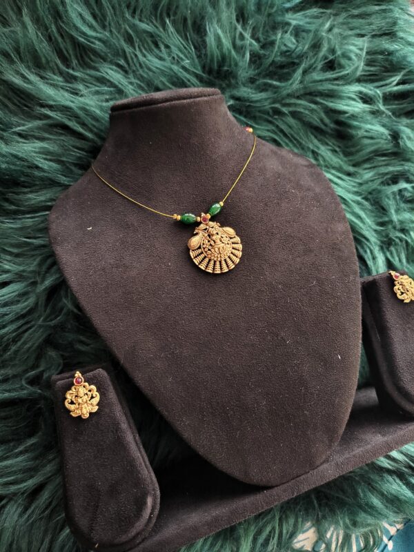 Invisible lakshmi choker