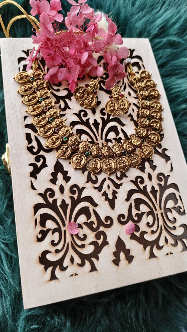 coin trending chocker - Image 3