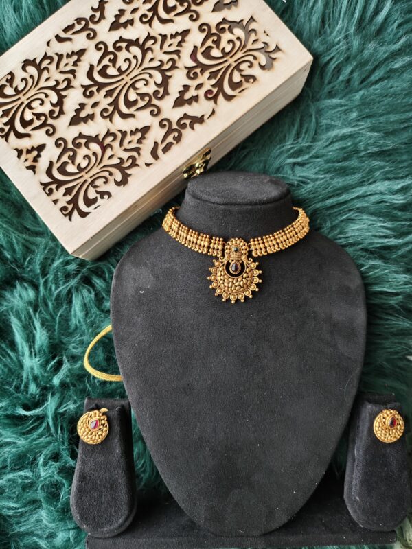 Antique charm meets festive elega