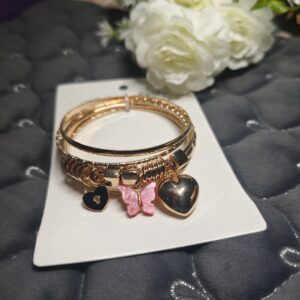 Love at First Clink!