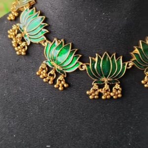Lotus necklaces Green