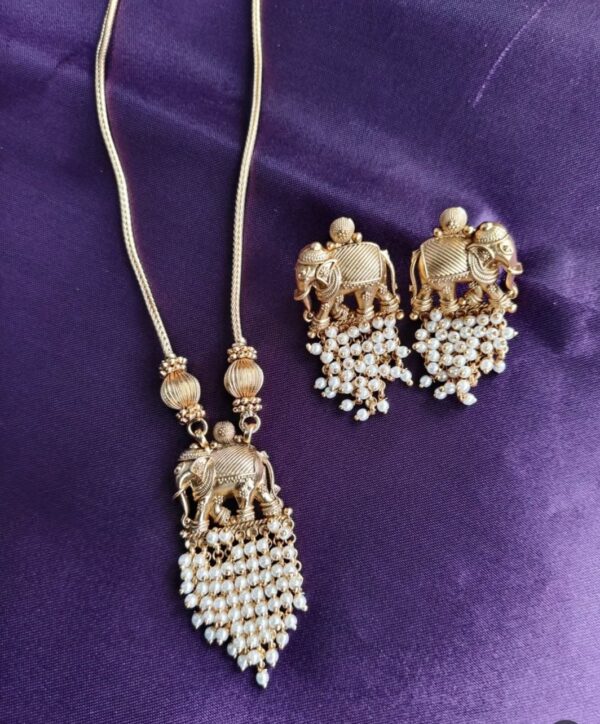Elephant pendent with pearl drops premium - Image 3