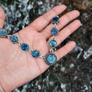 Ocean vibes in every details